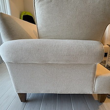 Professional-Couch-cleaning-service 4